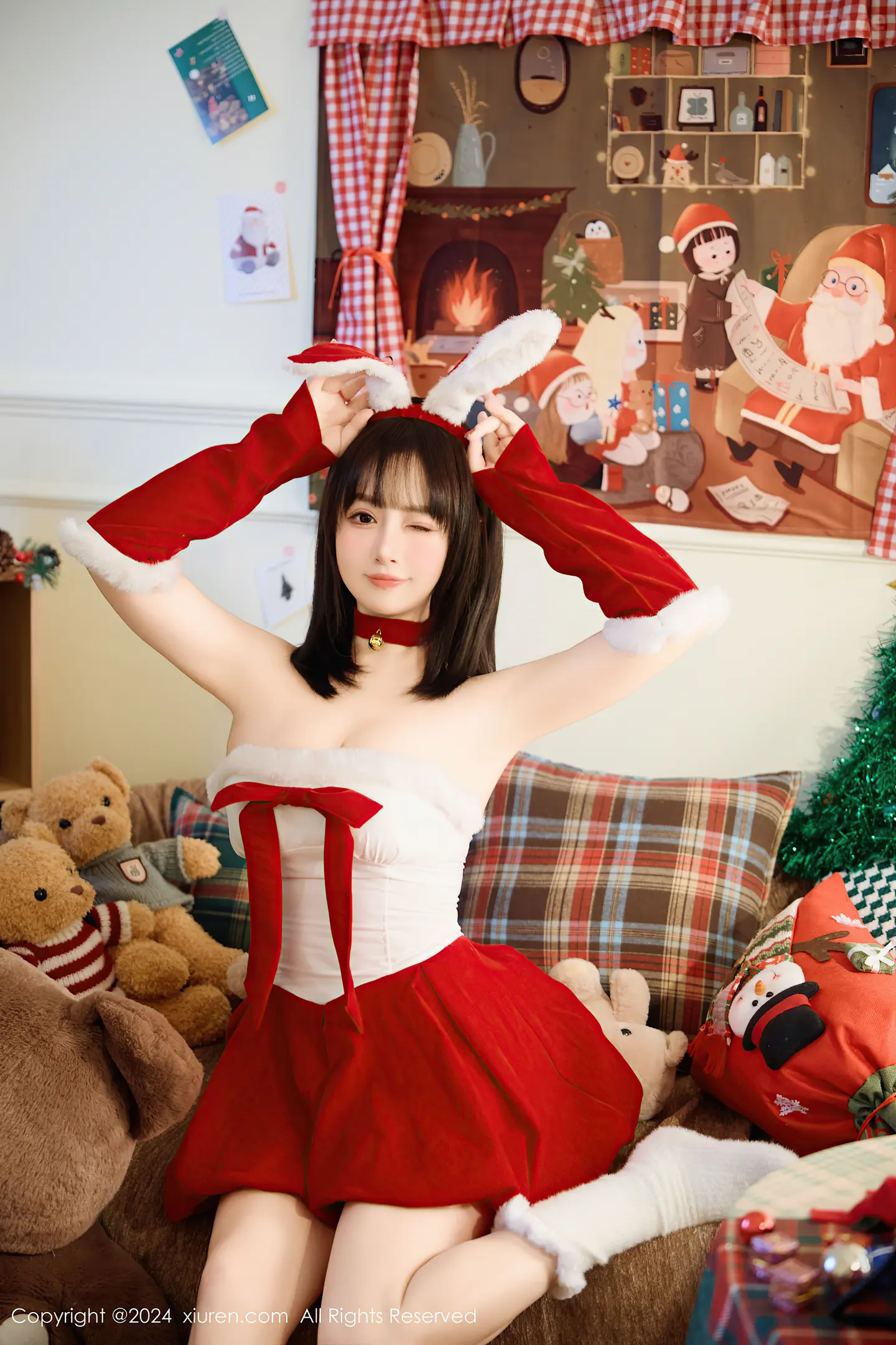 图片[2]-[XiuRen秀人网] VOL.9656 模特养乐多Doll圣诞主题性感红色连衣裙半脱秀丰腴身材诱惑写真53P-秀人网官方网站